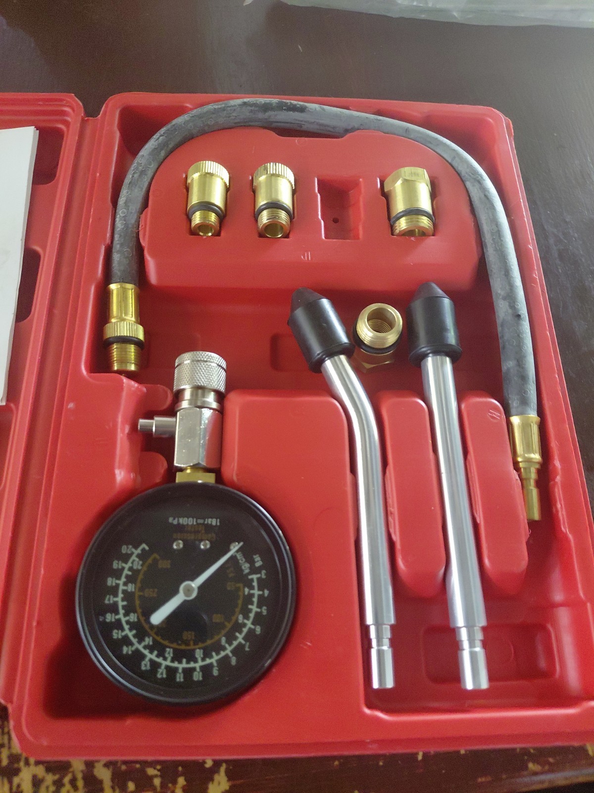 Professional-Grade HW0130 Petrol Engine Compression Tester – Easy Release Button