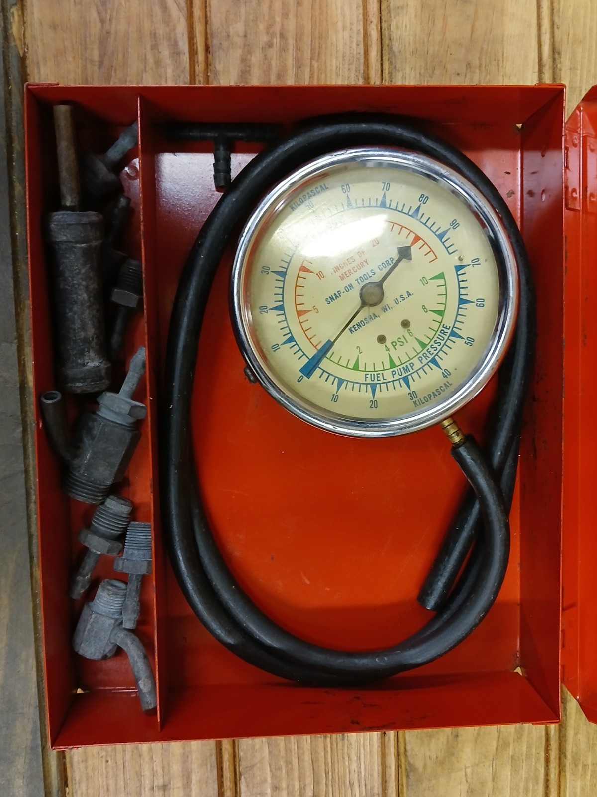 Snap On Tools Vacuum Fuel Pump Tester Pressure Gauge KRA-128 Box